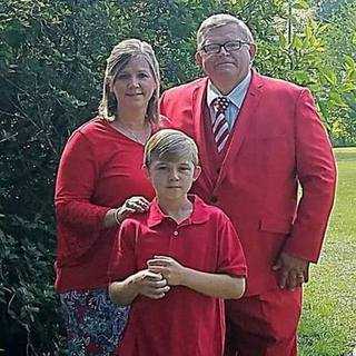 Pastor Hootie Maples and family