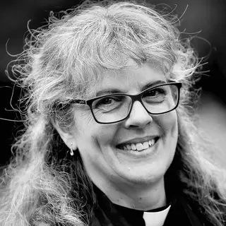 Rev Sally Ingle-Gillis