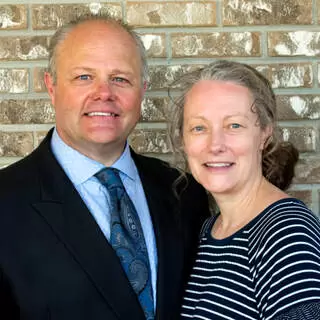 Pastor Jeremy & Laura Smith