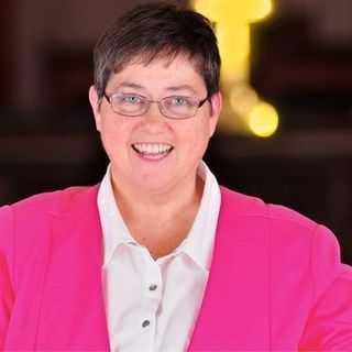 Minister Rev. Elaine Kellogg